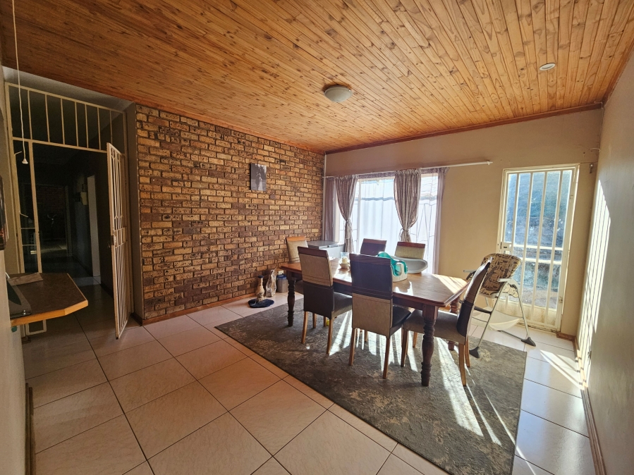 To Let 3 Bedroom Property for Rent in Wilkoppies North West